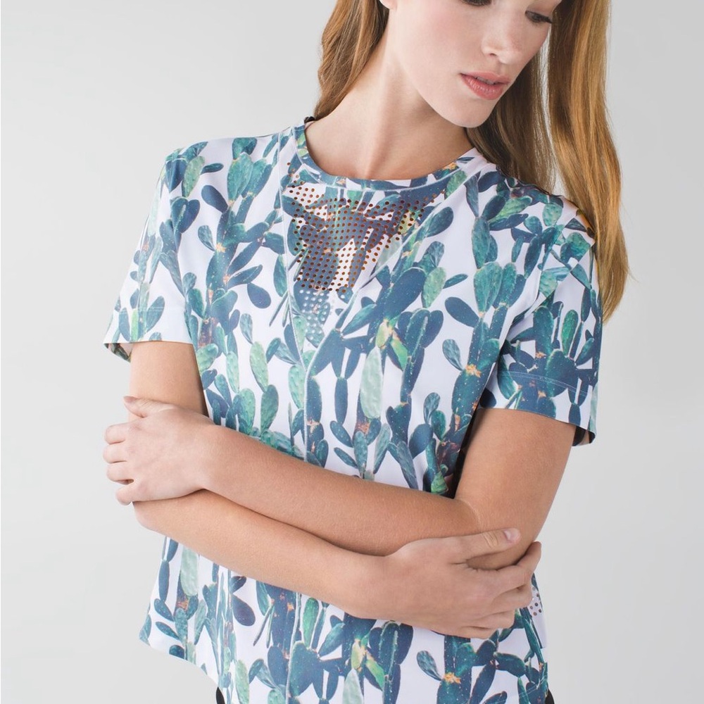 Lululemon Perfectly Perfed Tee - Mini Prickly Pear cactus print size 10